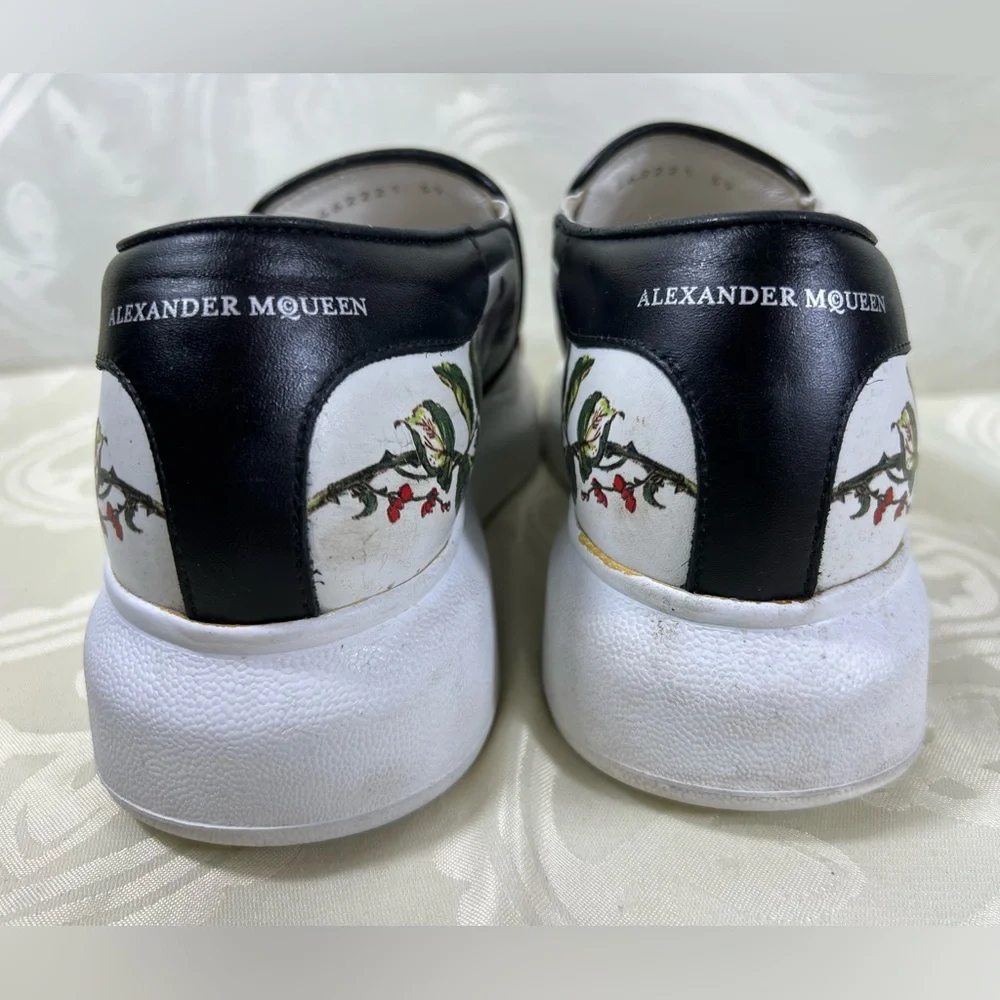 7906: Alexander McQueen Floral Embroidered Slip-On Sneakers EU 39